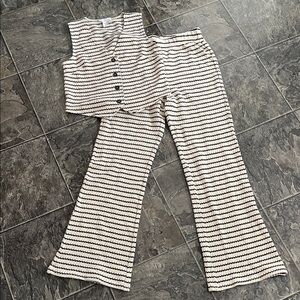 ⭐️NWOT HOUSE OF HARLOW Boho Black & Ivory Women's 2-piece Vest & Flare Pants